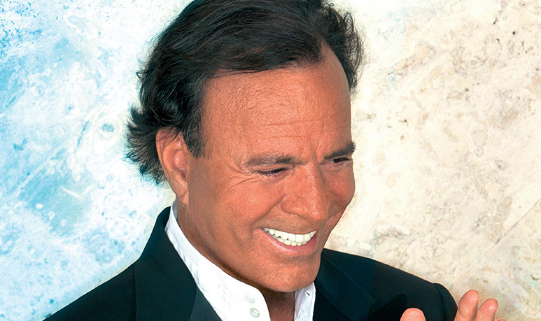 Crooner Radio Julio Iglesias radio logo