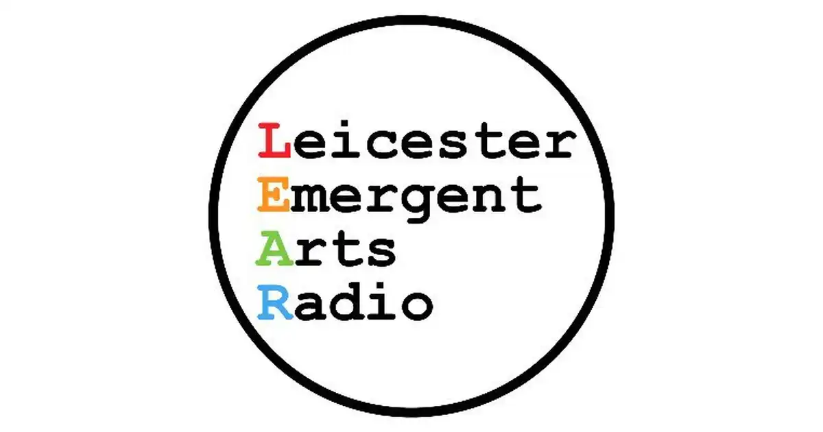Radio LEAR radio logo