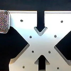 X Radio -Oradea radio logo